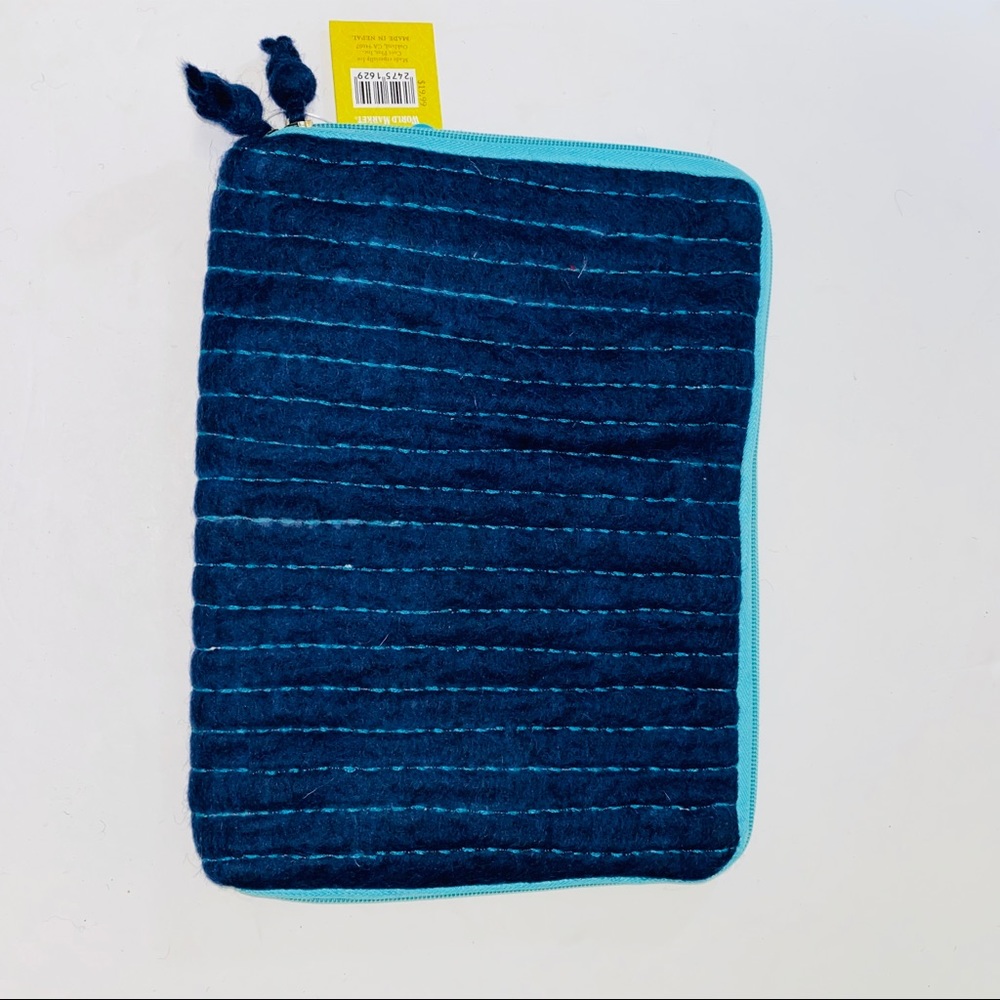 NWT tablet case blue